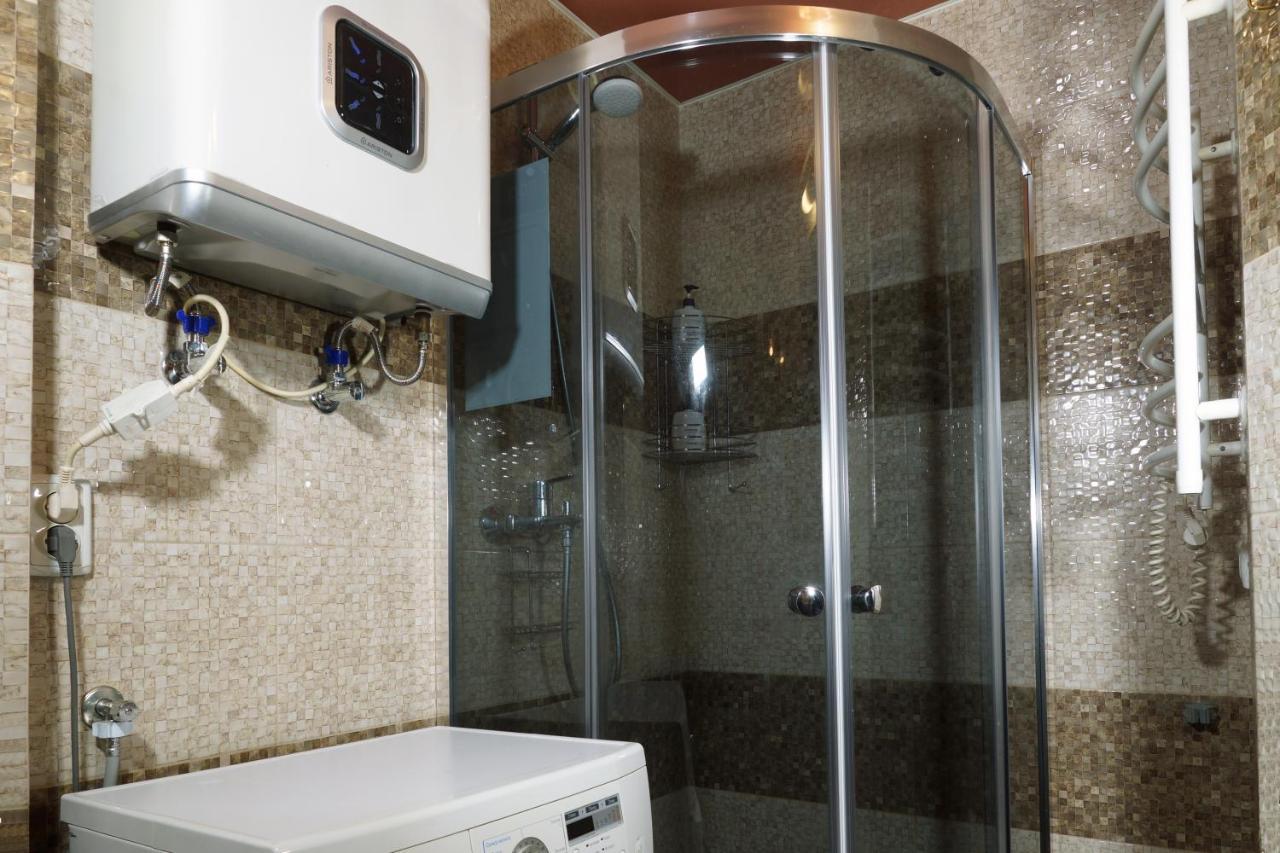 2 Rooms Semi-Luxury Apt On 39-H Nezalezhnoi Ukrаiny Street Next To The City Council Zaporizhia エクステリア 写真