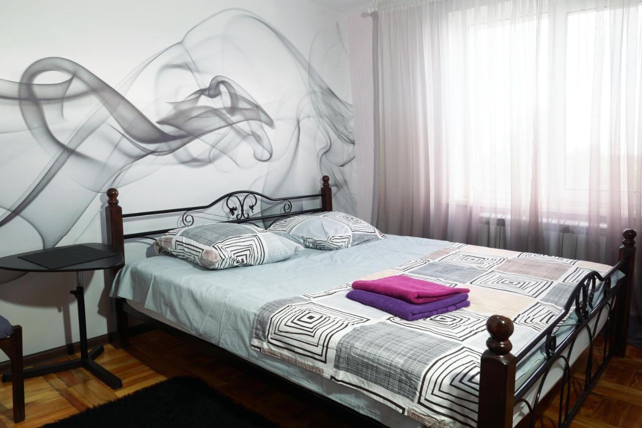 2 Rooms Semi-Luxury Apt On 39-H Nezalezhnoi Ukrаiny Street Next To The City Council Zaporizhia エクステリア 写真